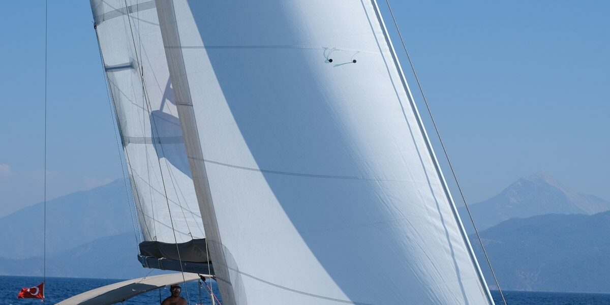 Complete Guide to Caribbean Cruising for Sailors