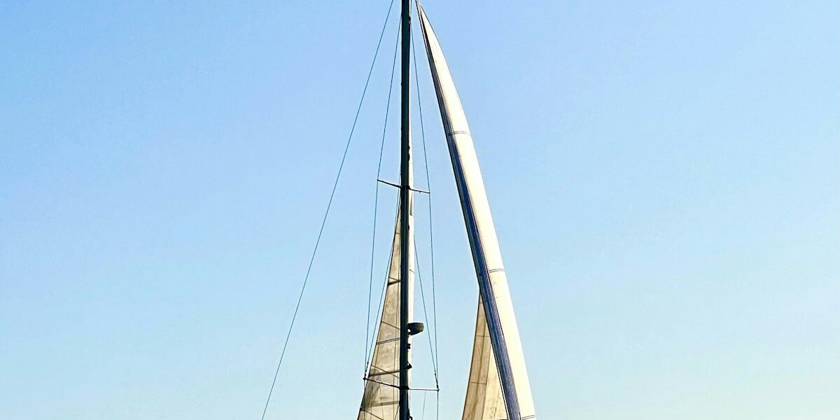 Mast and Boom Issues Before They Become Emergencies